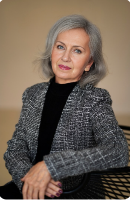 Elizabeth Aliice, CEO & Founder at Prime Book Strategist