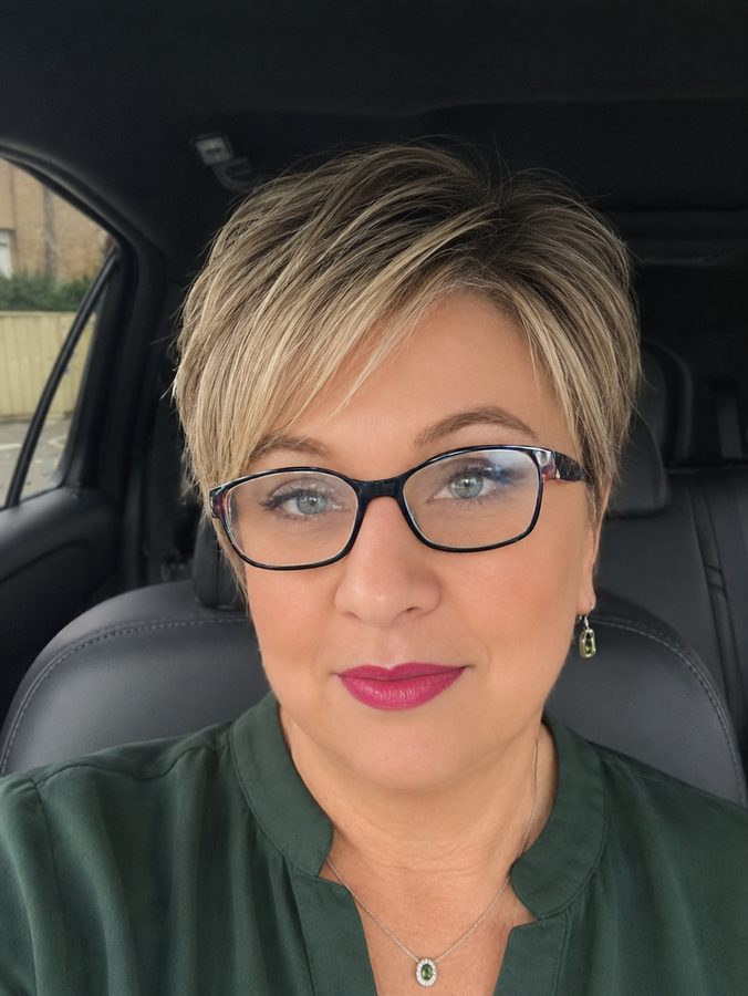 Sophie Schmidt, Community Co-Worker at Prime Book Strategist